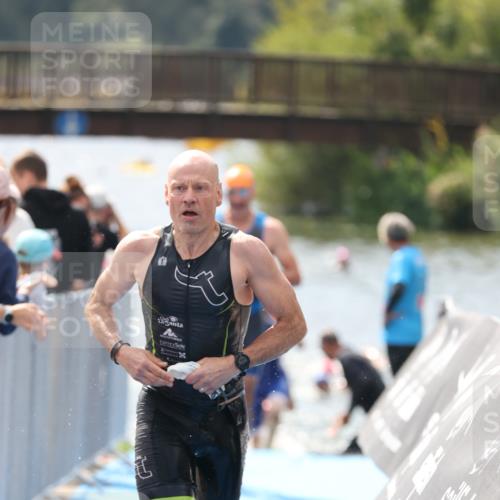 25.08.2024 - Elbe Triathlon Hamburg H.Heesch http://msf.ph/oto/6838768 25.08.2024 14:05:22 Schwimmen 1, 2, 4, 8, 9, 13, 14, 22, 25 meine-sportfotos.de