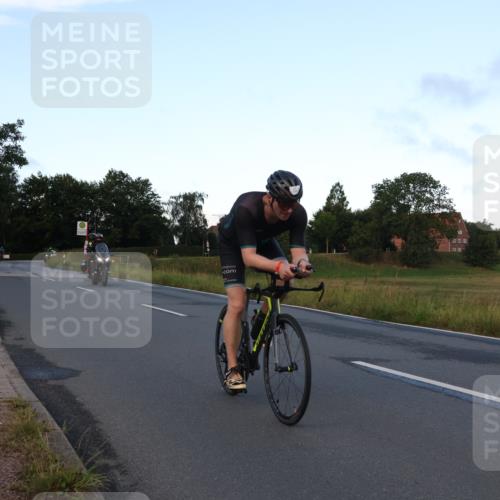 25.08.2024 - Elbe Triathlon Hamburg Fuchs,  Jonas http://msf.ph/oto/6838788 25.08.2024 08:53:48 Radfahren 161, 100, 169 meine-sportfotos.de
