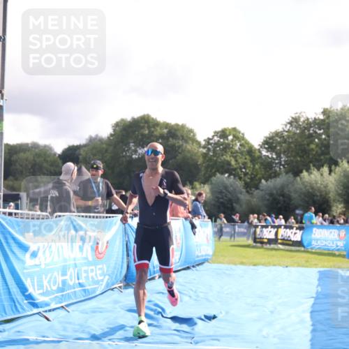 25.08.2024 - Elbe Triathlon Hamburg H.Heesch http://msf.ph/oto/6838789 25.08.2024 10:24:25 Ziel 66, 90 meine-sportfotos.de