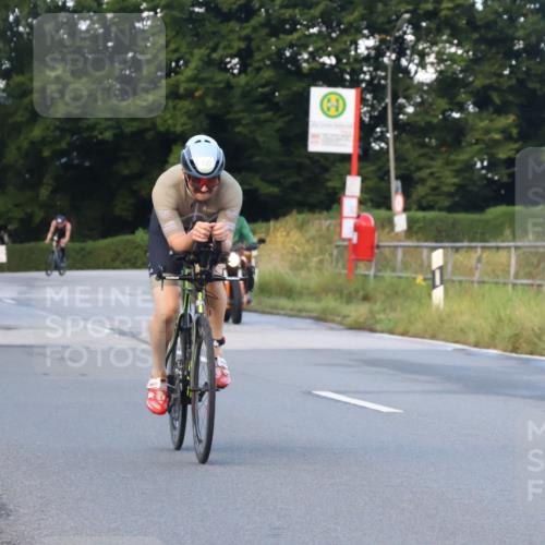 25.08.2024 - Elbe Triathlon Hamburg Fuchs,  Jonas http://msf.ph/oto/6838808 25.08.2024 08:53:51 Radfahren 161, 100, 169, 197 meine-sportfotos.de