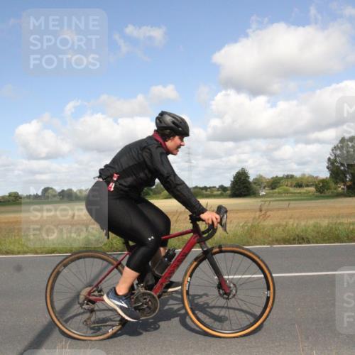 25.08.2024 - Elbe Triathlon Hamburg Fuchs,  Jonas http://msf.ph/oto/6838814 25.08.2024 10:55:10 Radfahren 1590, 1595, 456, 1478 meine-sportfotos.de