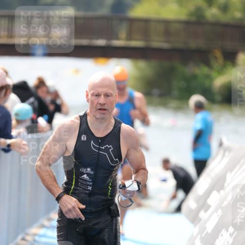 25.08.2024 - Elbe Triathlon Hamburg H.Heesch http://msf.ph/oto/6838821 25.08.2024 14:05:23 Schwimmen 1, 2, 4, 8, 9, 13, 14, 22, 25 meine-sportfotos.de