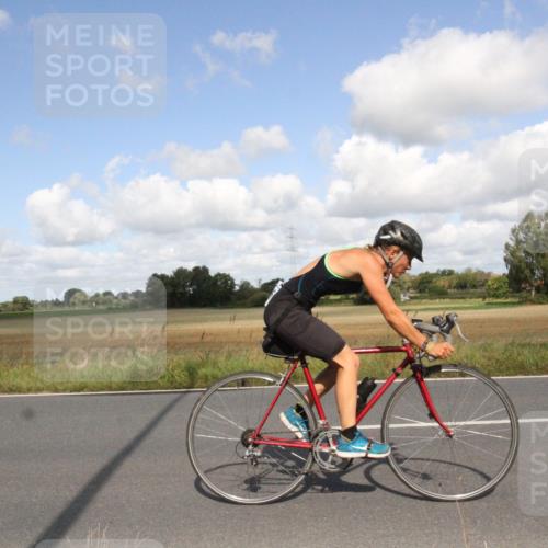 25.08.2024 - Elbe Triathlon Hamburg Fuchs,  Jonas http://msf.ph/oto/6838823 25.08.2024 10:55:18 Radfahren 1506, 1512, 1617 meine-sportfotos.de