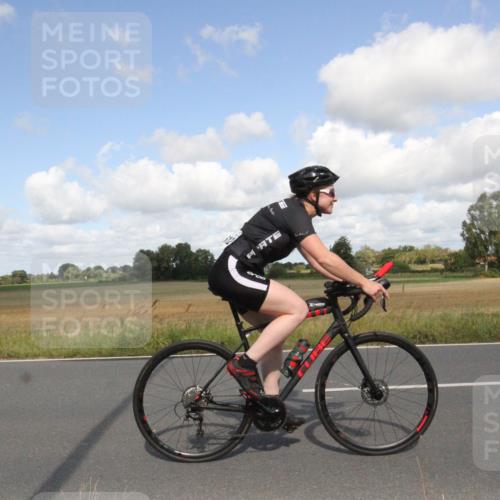 25.08.2024 - Elbe Triathlon Hamburg Fuchs,  Jonas http://msf.ph/oto/6838828 25.08.2024 10:55:22 Radfahren 1506, 1512, 1617, 718 meine-sportfotos.de