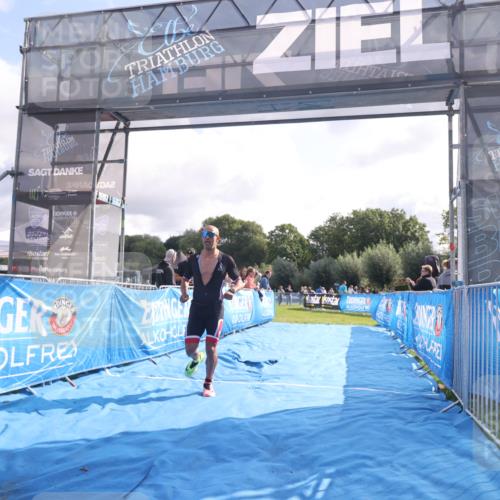25.08.2024 - Elbe Triathlon Hamburg H.Heesch http://msf.ph/oto/6838843 25.08.2024 10:24:26 Ziel 66, 90 meine-sportfotos.de
