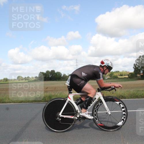 25.08.2024 - Elbe Triathlon Hamburg Fuchs,  Jonas http://msf.ph/oto/6838844 25.08.2024 10:55:29 Radfahren 1617, 718, 1440, 757 meine-sportfotos.de