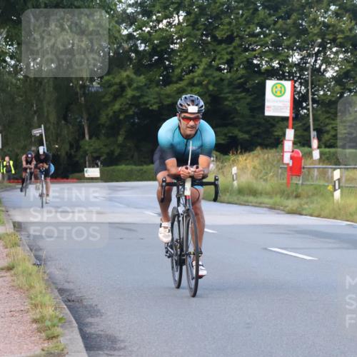 25.08.2024 - Elbe Triathlon Hamburg Fuchs,  Jonas http://msf.ph/oto/6838845 25.08.2024 08:53:54 Radfahren 100, 169, 197, 188 meine-sportfotos.de