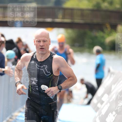 25.08.2024 - Elbe Triathlon Hamburg H.Heesch http://msf.ph/oto/6838846 25.08.2024 14:05:23 Schwimmen 1, 2, 4, 8, 9, 13, 14, 22, 25 meine-sportfotos.de