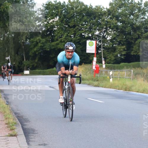 25.08.2024 - Elbe Triathlon Hamburg Fuchs,  Jonas http://msf.ph/oto/6838848 25.08.2024 08:53:54 Radfahren 100, 169, 197, 188 meine-sportfotos.de