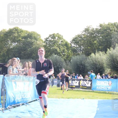 25.08.2024 - Elbe Triathlon Hamburg H.Heesch http://msf.ph/oto/6838849 25.08.2024 10:24:48 Ziel 63, 92 meine-sportfotos.de