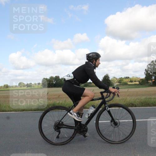 25.08.2024 - Elbe Triathlon Hamburg Fuchs,  Jonas http://msf.ph/oto/6838850 25.08.2024 10:55:32 Radfahren 718, 1440, 757 meine-sportfotos.de