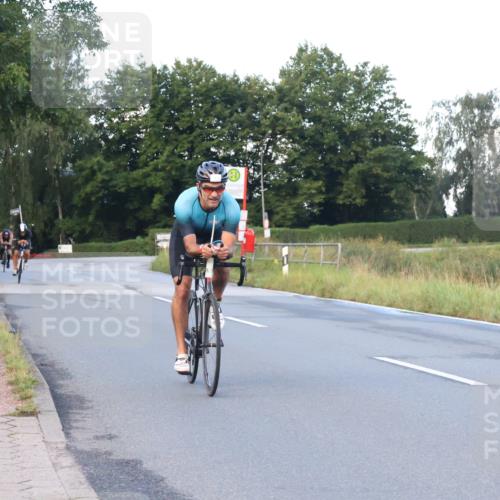 25.08.2024 - Elbe Triathlon Hamburg Fuchs,  Jonas http://msf.ph/oto/6838853 25.08.2024 08:53:54 Radfahren 100, 169, 197, 188 meine-sportfotos.de