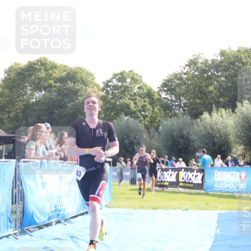 25.08.2024 - Elbe Triathlon Hamburg H.Heesch http://msf.ph/oto/6838859 25.08.2024 10:24:48 Ziel 63, 92 meine-sportfotos.de
