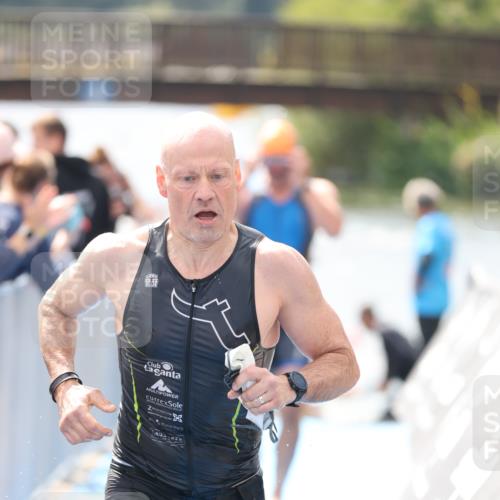 25.08.2024 - Elbe Triathlon Hamburg H.Heesch http://msf.ph/oto/6838863 25.08.2024 14:05:24 Schwimmen 1, 2, 4, 8, 9, 13, 14, 19, 22, 25, 29 meine-sportfotos.de
