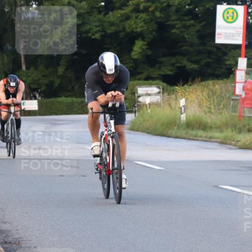 25.08.2024 - Elbe Triathlon Hamburg Fuchs,  Jonas http://msf.ph/oto/6838877 25.08.2024 08:53:56 Radfahren 100, 169, 197, 188 meine-sportfotos.de