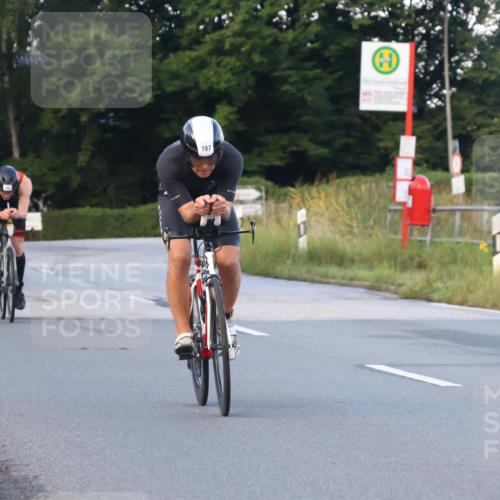 25.08.2024 - Elbe Triathlon Hamburg Fuchs,  Jonas http://msf.ph/oto/6838881 25.08.2024 08:53:56 Radfahren 100, 169, 197, 188 meine-sportfotos.de