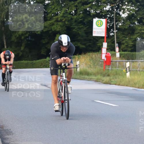 25.08.2024 - Elbe Triathlon Hamburg Fuchs,  Jonas http://msf.ph/oto/6838886 25.08.2024 08:53:56 Radfahren 100, 169, 197, 188 meine-sportfotos.de