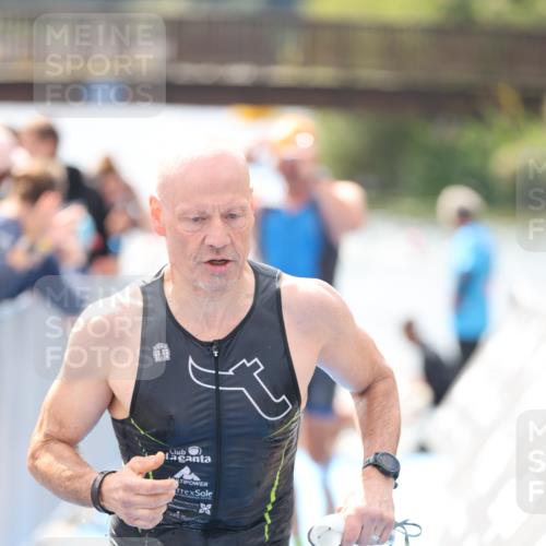 25.08.2024 - Elbe Triathlon Hamburg H.Heesch http://msf.ph/oto/6838889 25.08.2024 14:05:24 Schwimmen 1, 2, 4, 8, 9, 13, 14, 19, 22, 25, 29 meine-sportfotos.de