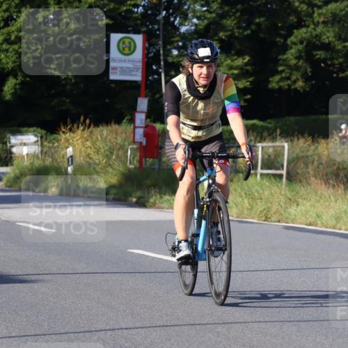 25.08.2024 - Elbe Triathlon Hamburg Fuchs,  Jonas http://msf.ph/oto/6838893 25.08.2024 09:35:36 Radfahren 399, 197, 155, 427 meine-sportfotos.de