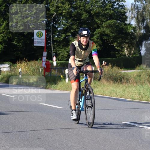 25.08.2024 - Elbe Triathlon Hamburg Fuchs,  Jonas http://msf.ph/oto/6838896 25.08.2024 09:35:36 Radfahren 399, 197, 155, 427 meine-sportfotos.de