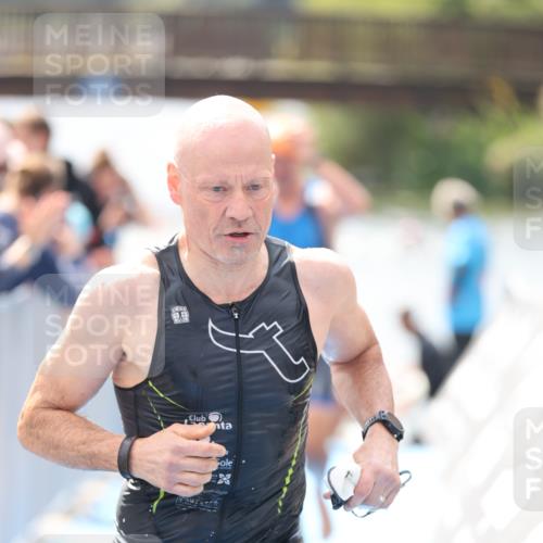 25.08.2024 - Elbe Triathlon Hamburg H.Heesch http://msf.ph/oto/6838900 25.08.2024 14:05:24 Schwimmen 1, 2, 4, 8, 9, 13, 14, 19, 22, 25, 29 meine-sportfotos.de