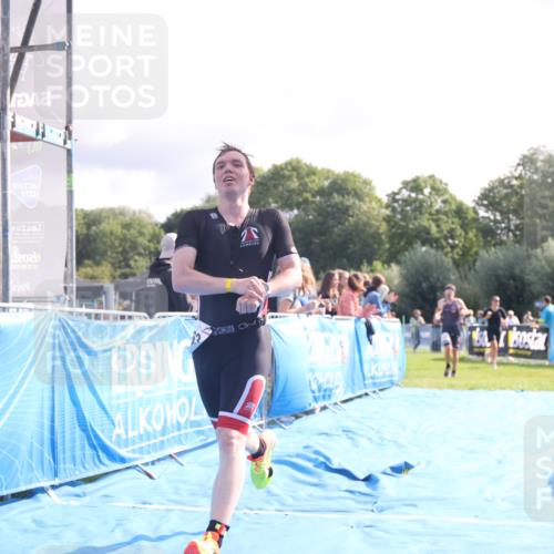 25.08.2024 - Elbe Triathlon Hamburg H.Heesch http://msf.ph/oto/6838902 25.08.2024 10:24:48 Ziel 63, 92 meine-sportfotos.de