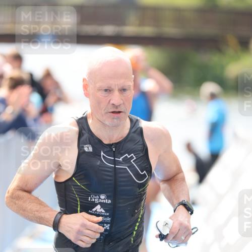 25.08.2024 - Elbe Triathlon Hamburg H.Heesch http://msf.ph/oto/6838904 25.08.2024 14:05:24 Schwimmen 1, 2, 4, 8, 9, 13, 14, 19, 22, 25, 29 meine-sportfotos.de