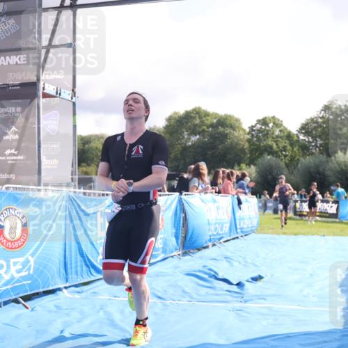 25.08.2024 - Elbe Triathlon Hamburg H.Heesch http://msf.ph/oto/6838918 25.08.2024 10:24:49 Ziel 63, 92 meine-sportfotos.de