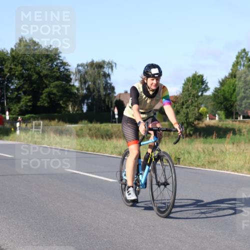 25.08.2024 - Elbe Triathlon Hamburg Fuchs,  Jonas http://msf.ph/oto/6838919 25.08.2024 09:35:37 Radfahren 155, 427 meine-sportfotos.de