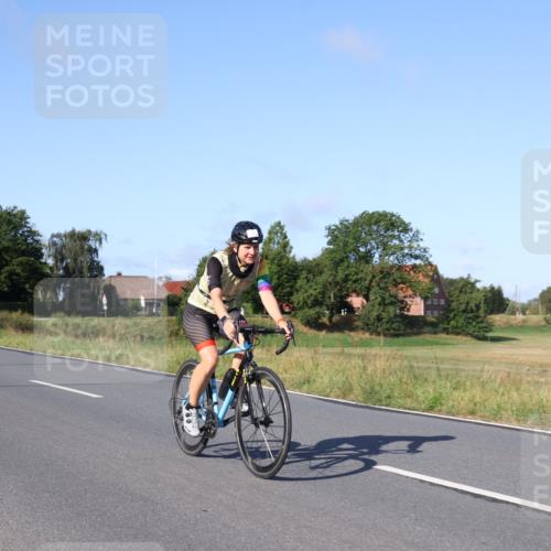 25.08.2024 - Elbe Triathlon Hamburg Fuchs,  Jonas http://msf.ph/oto/6838926 25.08.2024 09:35:37 Radfahren 155, 427 meine-sportfotos.de