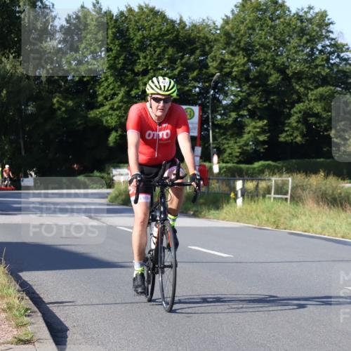 25.08.2024 - Elbe Triathlon Hamburg Fuchs,  Jonas http://msf.ph/oto/6838945 25.08.2024 09:35:40 Radfahren 155, 427, 179 meine-sportfotos.de