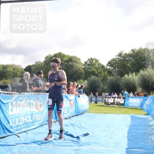 25.08.2024 - Elbe Triathlon Hamburg H.Heesch http://msf.ph/oto/6838961 25.08.2024 10:24:53 Ziel 63, 92 meine-sportfotos.de