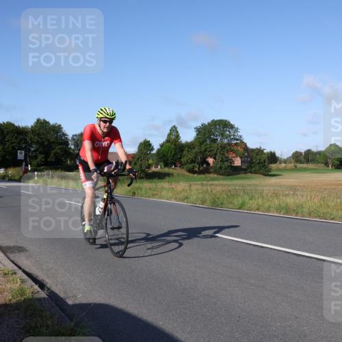 25.08.2024 - Elbe Triathlon Hamburg Fuchs,  Jonas http://msf.ph/oto/6838975 25.08.2024 09:35:41 Radfahren 155, 427, 179 meine-sportfotos.de