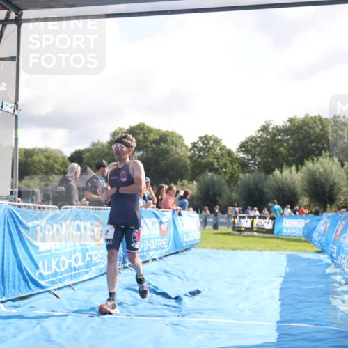 25.08.2024 - Elbe Triathlon Hamburg H.Heesch http://msf.ph/oto/6838986 25.08.2024 10:24:53 Ziel 63, 92 meine-sportfotos.de