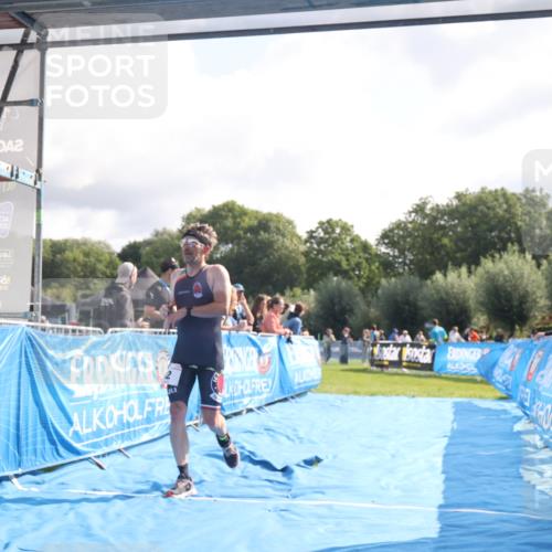 25.08.2024 - Elbe Triathlon Hamburg H.Heesch http://msf.ph/oto/6838993 25.08.2024 10:24:53 Ziel 63, 92 meine-sportfotos.de