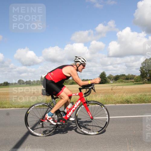 25.08.2024 - Elbe Triathlon Hamburg Fuchs,  Jonas http://msf.ph/oto/6838996 25.08.2024 10:56:35 Radfahren 1485, 460, 1513, 772 meine-sportfotos.de