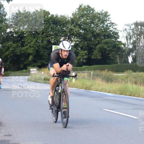 25.08.2024 - Elbe Triathlon Hamburg Fuchs,  Jonas http://msf.ph/oto/6838997 25.08.2024 08:54:10 Radfahren 159, 186, 142, 166 meine-sportfotos.de