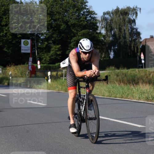 25.08.2024 - Elbe Triathlon Hamburg Fuchs,  Jonas http://msf.ph/oto/6839003 25.08.2024 09:35:46 Radfahren 427, 179, 294 meine-sportfotos.de