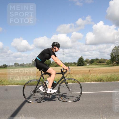 25.08.2024 - Elbe Triathlon Hamburg Fuchs,  Jonas http://msf.ph/oto/6839005 25.08.2024 10:56:36 Radfahren 1485, 460, 1513, 772 meine-sportfotos.de