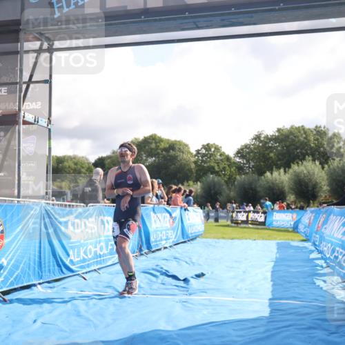 25.08.2024 - Elbe Triathlon Hamburg H.Heesch http://msf.ph/oto/6839018 25.08.2024 10:24:53 Ziel 63, 92 meine-sportfotos.de