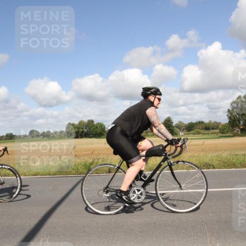 25.08.2024 - Elbe Triathlon Hamburg Fuchs,  Jonas http://msf.ph/oto/6839029 25.08.2024 10:56:47 Radfahren 772, 635, 519, 1567 meine-sportfotos.de