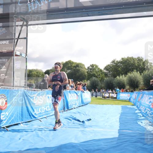25.08.2024 - Elbe Triathlon Hamburg H.Heesch http://msf.ph/oto/6839033 25.08.2024 10:24:53 Ziel 63, 92 meine-sportfotos.de