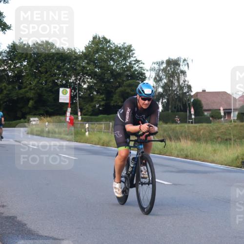 25.08.2024 - Elbe Triathlon Hamburg Fuchs,  Jonas http://msf.ph/oto/6839034 25.08.2024 08:54:14 Radfahren 159, 186, 142, 166 meine-sportfotos.de