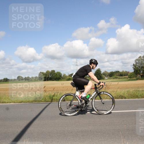 25.08.2024 - Elbe Triathlon Hamburg Fuchs,  Jonas http://msf.ph/oto/6839035 25.08.2024 10:56:47 Radfahren 772, 635, 519, 1567 meine-sportfotos.de
