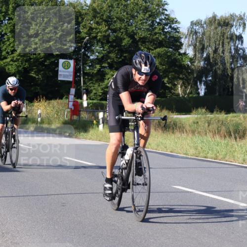 25.08.2024 - Elbe Triathlon Hamburg Fuchs,  Jonas http://msf.ph/oto/6839037 25.08.2024 09:35:52 Radfahren 179, 294, 275, 184 meine-sportfotos.de