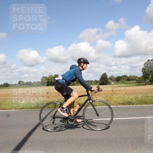 25.08.2024 - Elbe Triathlon Hamburg Fuchs,  Jonas http://msf.ph/oto/6839040 25.08.2024 10:56:51 Radfahren 635, 519, 1567, 712 meine-sportfotos.de