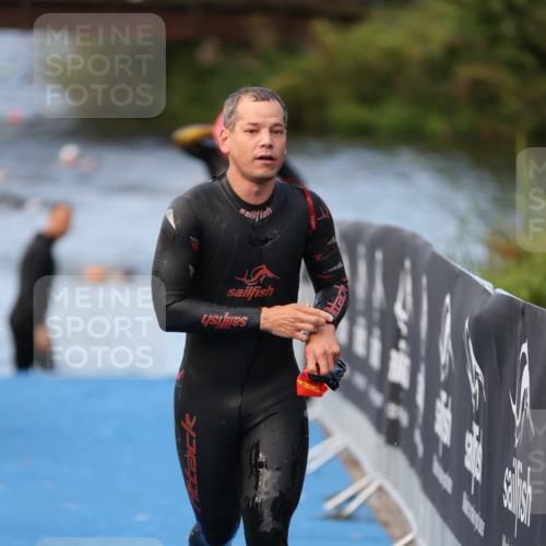 25.08.2024 - Elbe Triathlon Hamburg H.Heesch http://msf.ph/oto/6839043 25.08.2024 08:43:05 Schwimmen 187 meine-sportfotos.de