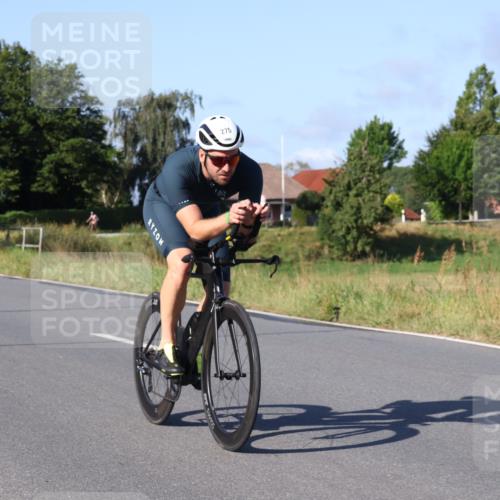 25.08.2024 - Elbe Triathlon Hamburg Fuchs,  Jonas http://msf.ph/oto/6839048 25.08.2024 09:35:53 Radfahren 294, 275, 184 meine-sportfotos.de