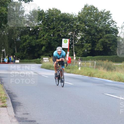 25.08.2024 - Elbe Triathlon Hamburg Fuchs,  Jonas http://msf.ph/oto/6839062 25.08.2024 08:54:16 Radfahren 186, 142, 166 meine-sportfotos.de