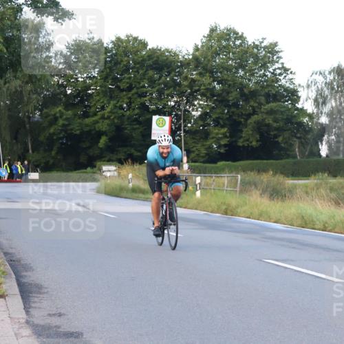 25.08.2024 - Elbe Triathlon Hamburg Fuchs,  Jonas http://msf.ph/oto/6839066 25.08.2024 08:54:16 Radfahren 186, 142, 166 meine-sportfotos.de